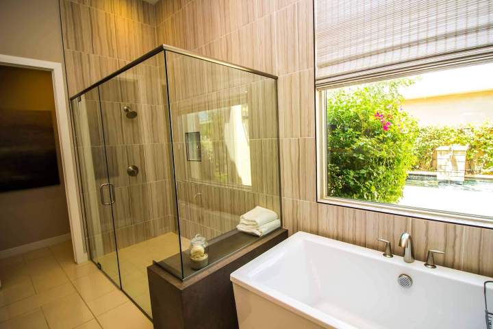 Modern bathroom Ottawa